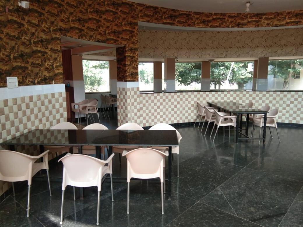 Kstdc Hotel Mayura Pavithra Yediyur Kunigal Zewnętrze zdjęcie