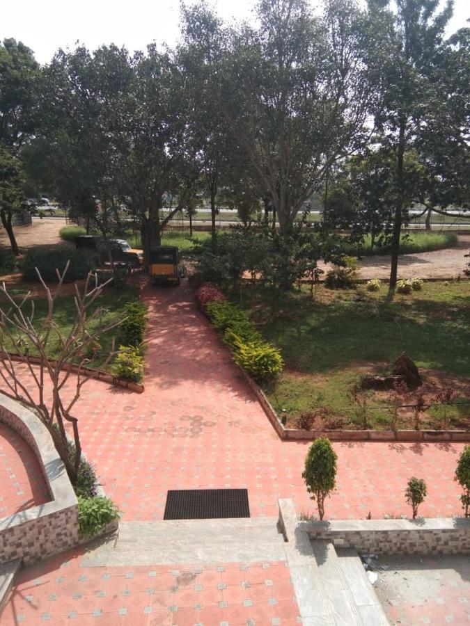 Kstdc Hotel Mayura Pavithra Yediyur Kunigal Zewnętrze zdjęcie