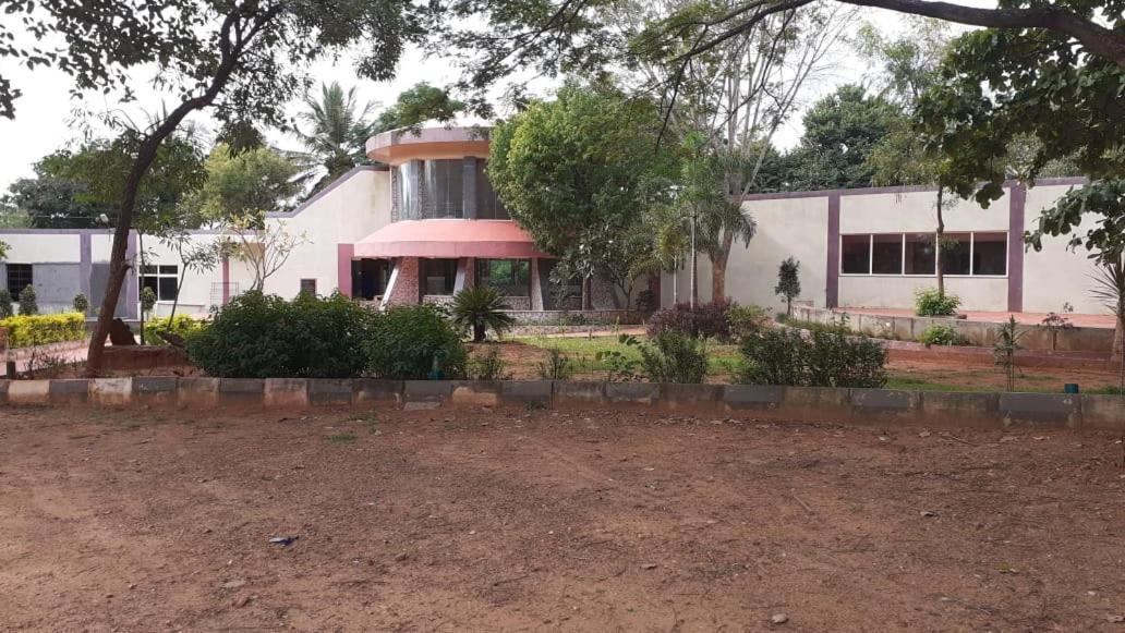 Kstdc Hotel Mayura Pavithra Yediyur Kunigal Zewnętrze zdjęcie
